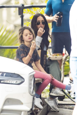Megan Fox broke self-isolation by having a picnic with her family
