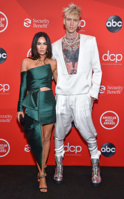 Megan Fox - American Music Awards in Los Angeles | 22.11.2020 