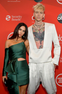 Megan Fox - American Music Awards in Los Angeles | 22.11.2020 