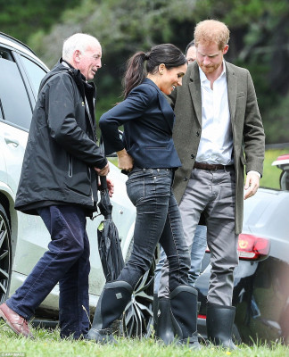 photo 14 in Meghan Markle gallery [id1120130] 2018-11-23 00:00:00
