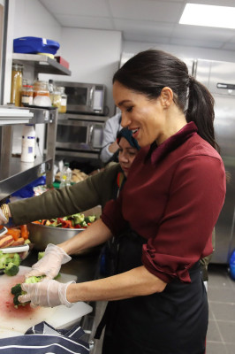 Meghan Markle – Visits the Hubb Community Kitchen in London 11/21/2018