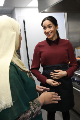 Meghan Markle – Visits the Hubb Community Kitchen in London 11/21/2018