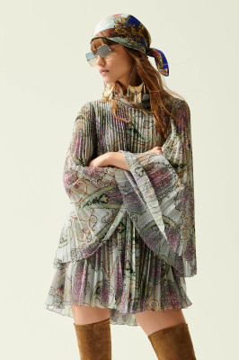 Meghan Roche - Etro Resort 2020