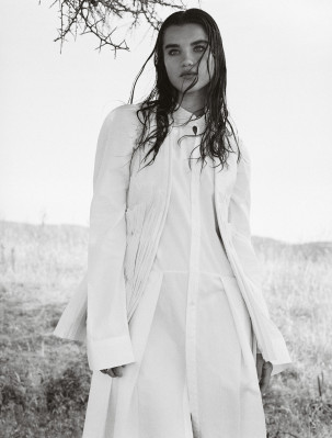 Meghan Roche - Vogue Greece