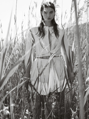 Meghan Roche - Vogue Greece