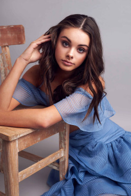 Meika Woollard pic #1097499