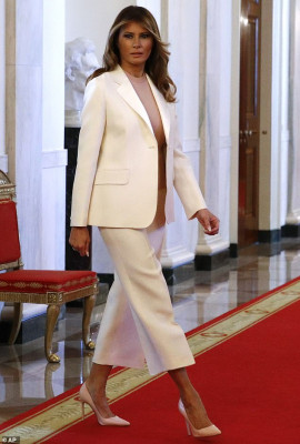photo 14 in Melania Trump gallery [id1238911] 2019-12-24 00:00:00