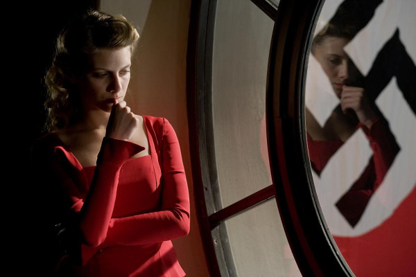 Melanie Laurent pic #230903