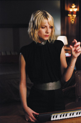 photo 16 in Melanie Laurent gallery [id569139] 2012-10-11 00:00:00