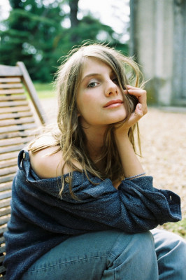 Melanie Laurent pic #424344