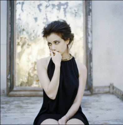 Mia Kirshner pic #54061
