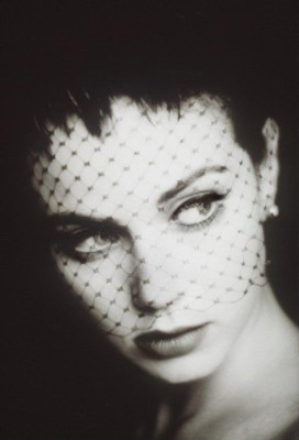 Mia Kirshner pic #57181