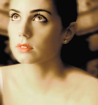 Mia Kirshner pic #53442