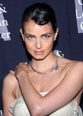 Mia Kirshner pic #44295