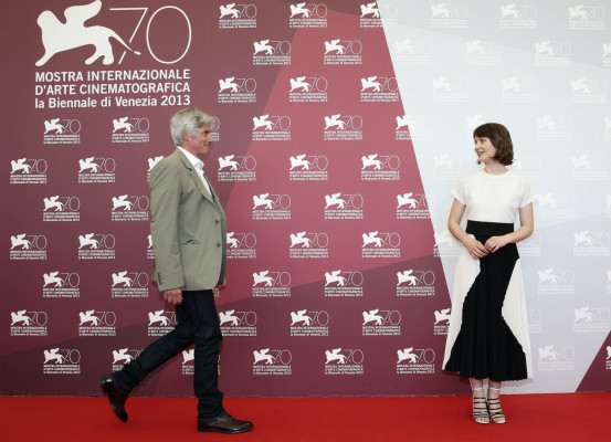 Mia Wasikowska pic #662050