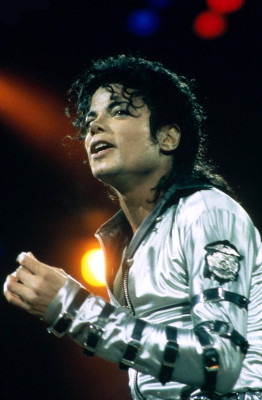 photo 13 in Michael Jackson gallery [id181355] 2009-08-05 00:00:00
