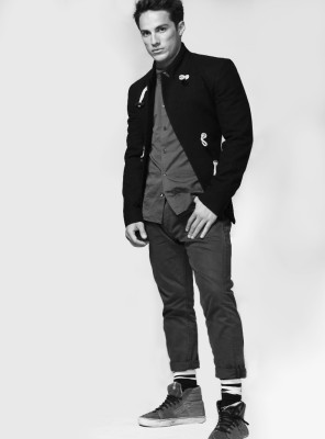 Michael Trevino pic #677553