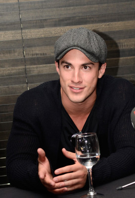 Michael Trevino pic #514742
