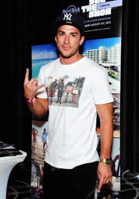 Michael Trevino pic #520673
