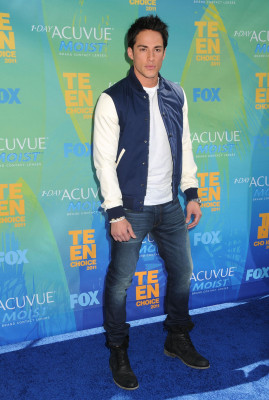 Michael Trevino pic #468647