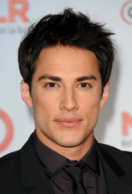 Michael Trevino pic #468659