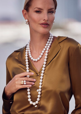Michaela Kocianova by David Benoliel for Assael Pearls