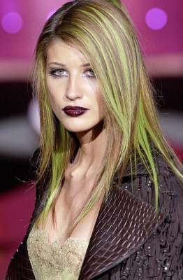 Michelle Alves for Atelier Versace Fall Winter 2002