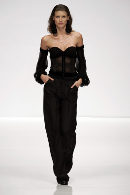 Michelle Alves for Gaetano Navarra FW 2005