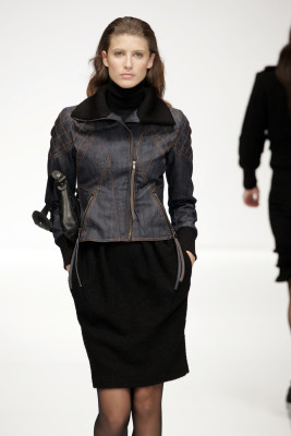 Michelle Alves for Gaetano Navarra FW 2005