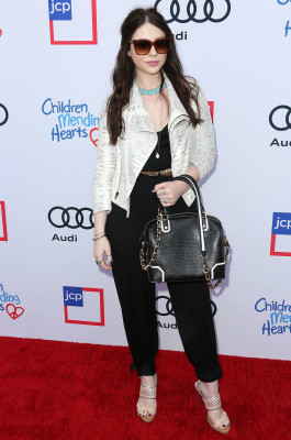 photo 23 in Michelle Trachtenberg gallery [id643498] 2013-06-21 00:00:00