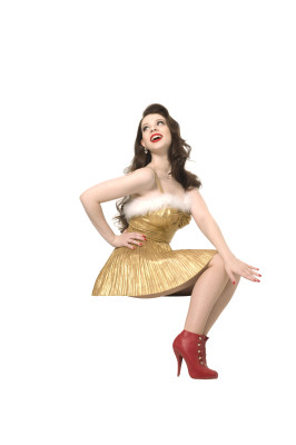 photo 4 in Michelle Trachtenberg gallery [id317276] 2010-11-23 00:00:00