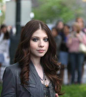 photo 16 in Michelle Trachtenberg gallery [id218758] 2009-12-09 00:00:00