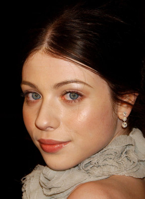 photo 11 in Michelle Trachtenberg gallery [id218763] 2009-12-09 00:00:00