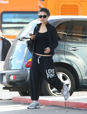 photo 3 in Mila Kunis gallery [id583779] 2012-11-20 00:00:00