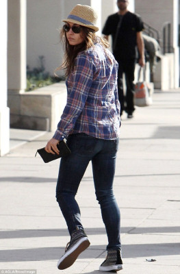 Mila Kunis pic #690548