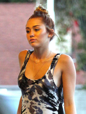 Miley Cyrus pic #510373