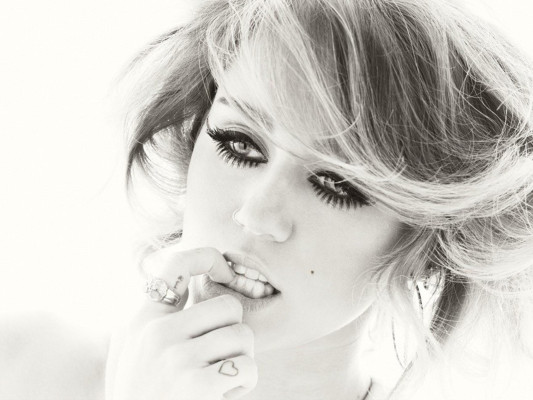 Miley Cyrus pic #510375