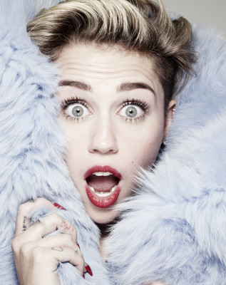 Miley Cyrus pic #695680