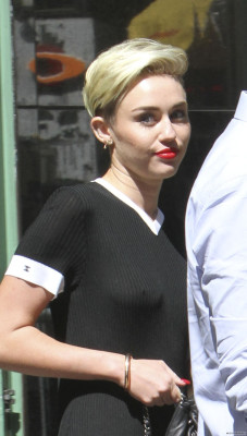 Miley Cyrus pic #653734