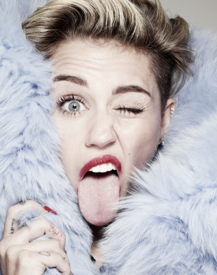 Miley Cyrus pic #695688