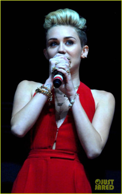 Miley Cyrus pic #653258