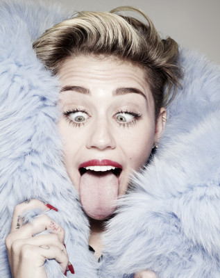Miley Cyrus pic #695687