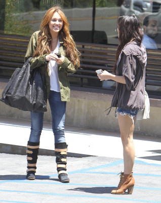 Miley Cyrus pic #481821