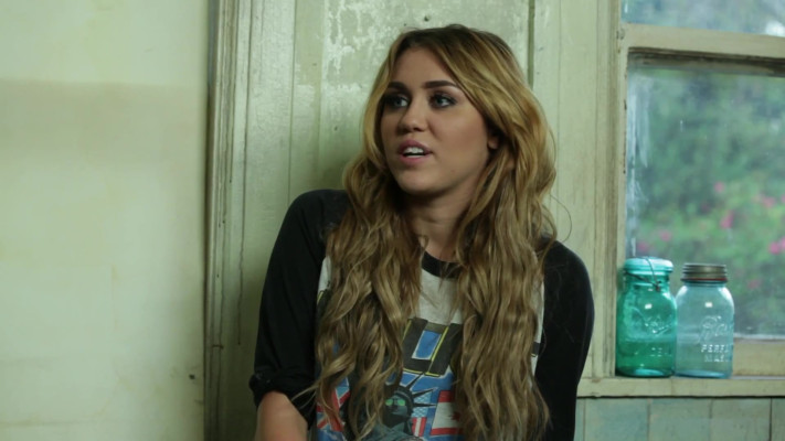 Miley Cyrus pic #461475