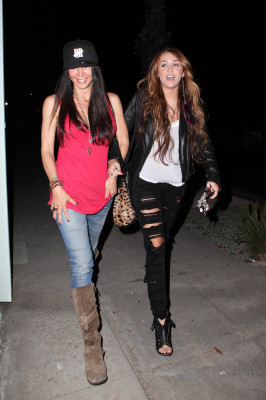 Miley Cyrus pic #480563