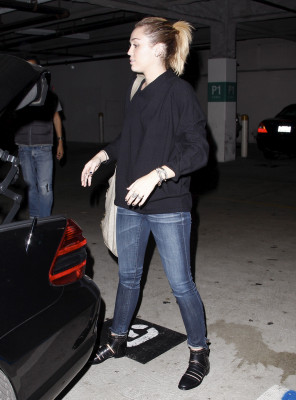 Miley Cyrus pic #438419