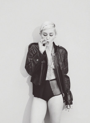 Miley Cyrus pic #639859
