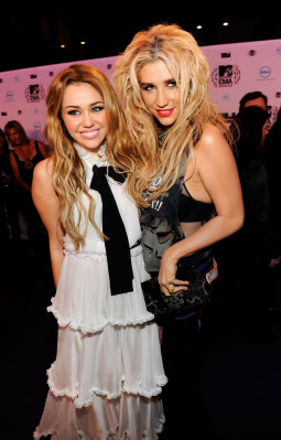 Miley Cyrus pic #414936