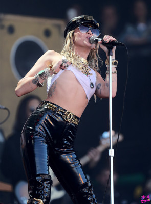 Miley Cyrus pic #1192356