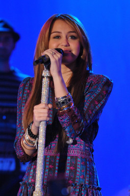 Miley Cyrus pic #167688